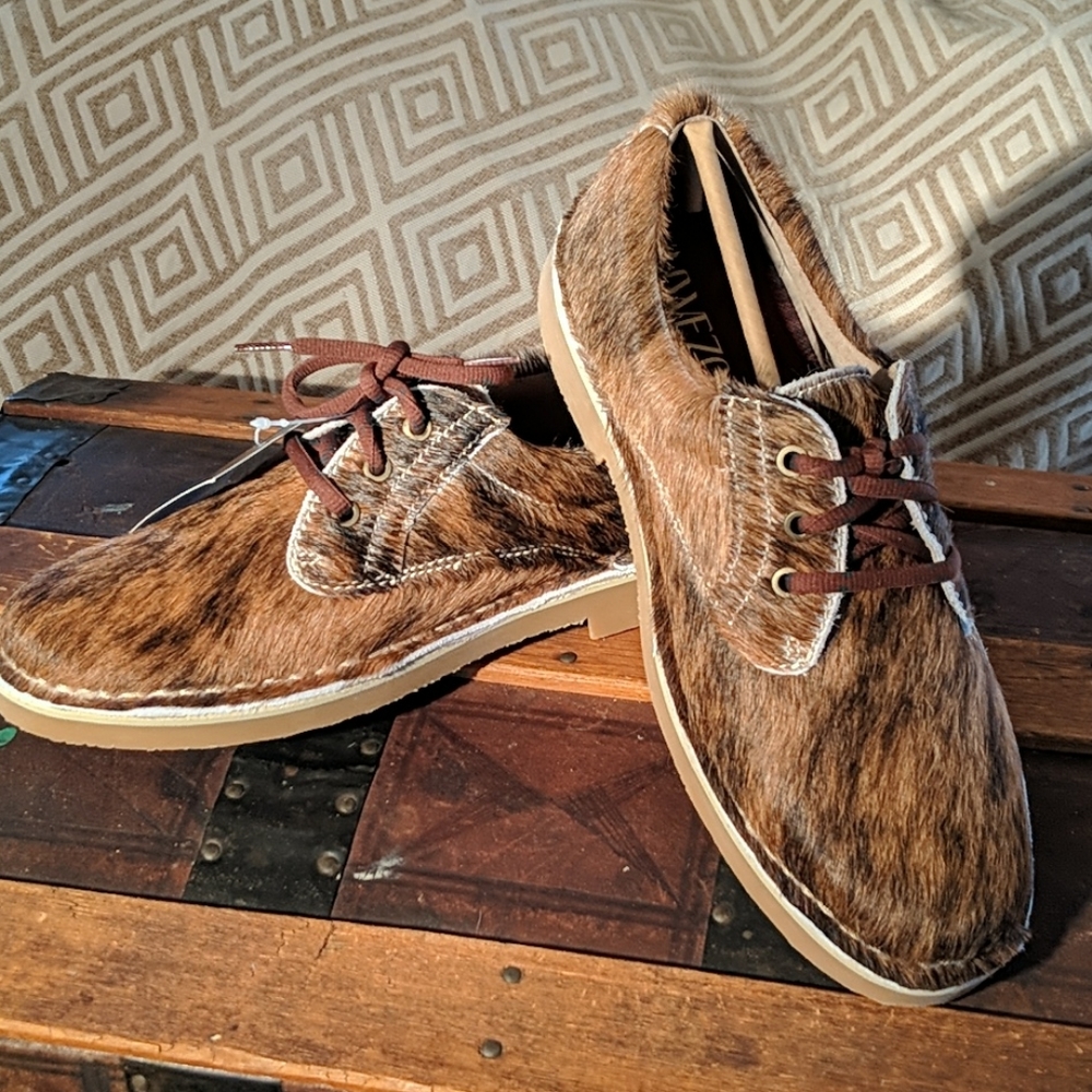 Natural hide oxfords 8.5 brindle color
